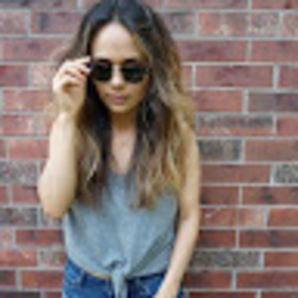 Profile Picture of Beautybyjenn0214 Gutierrez (@beautybyjenn214) on Poshmark