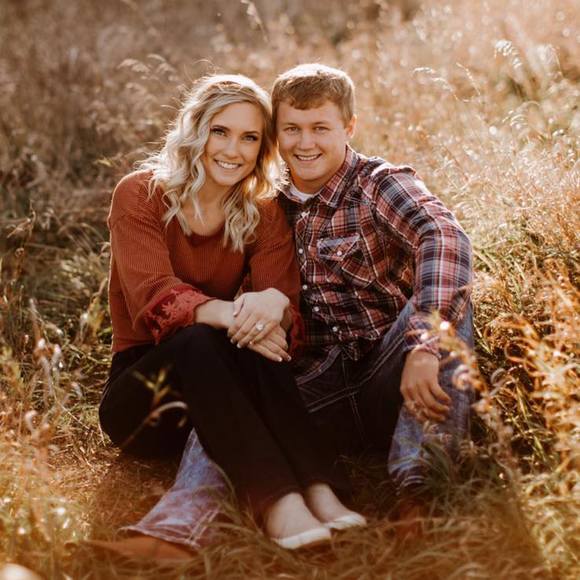 Caitey Drietz - Poshmark Profile Picture of Caitey Drietz (@caitey_28) on Poshmark