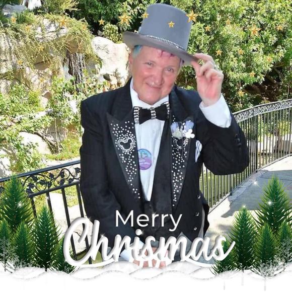 Profile Picture of Wendi Mikels-braun (@wmikels) on Poshmark