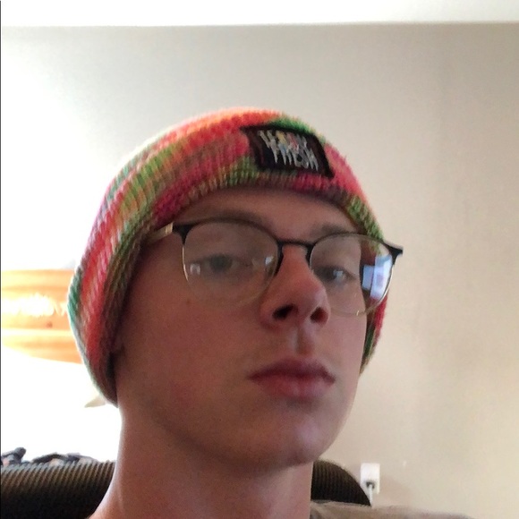 Profile Picture of Tyler Schwertfeger (@tylerisbuns) on Poshmark