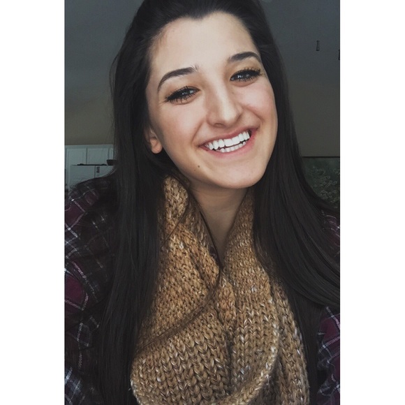 Profile Picture of Tyler Terry (@tylert9) on Poshmark