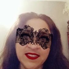 Profile Picture of Michelle  Brown (@micha_brown) on Twitter