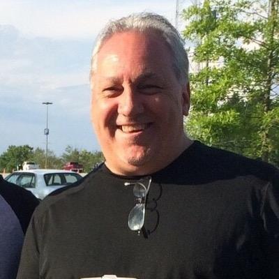 Profile Picture of John Commander (@CommanderAve) on Twitter