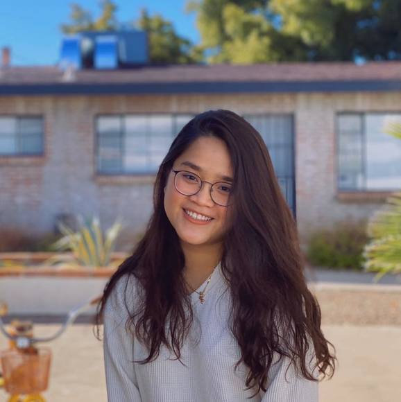 Profile Picture of Nguyễn đình bảo Ngọc (@lizzie0701) on Poshmark