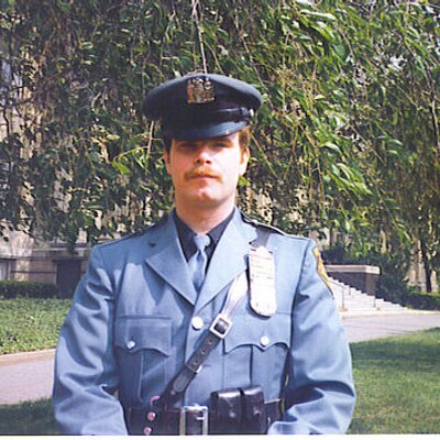 Profile Picture of Eric T. Shames (@EricT60) on Twitter