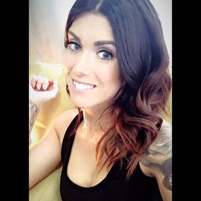 Profile Picture of Amanda Ledesma (@AmandaLedesmao) on Twitter