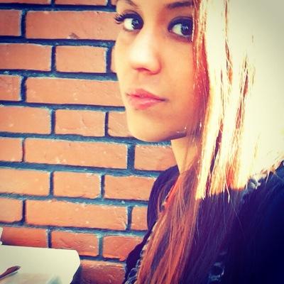 Profile Picture of Arooj Ahmad (@aroojahmad11) on Twitter