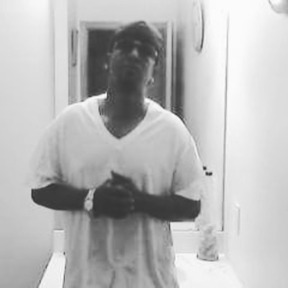 Profile Picture of Damond Dunbar (@dunbardamond) on Poshmark