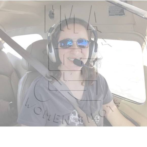 Profile Picture of Jennifer Myren (@jennyalewis) on Poshmark