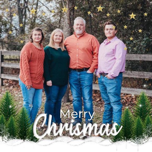 Profile Picture of Rachel Downs (@erdowns) on Poshmark