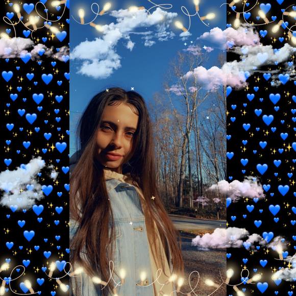 Profile Picture of Amber Collins (@collinsamber111) on Poshmark