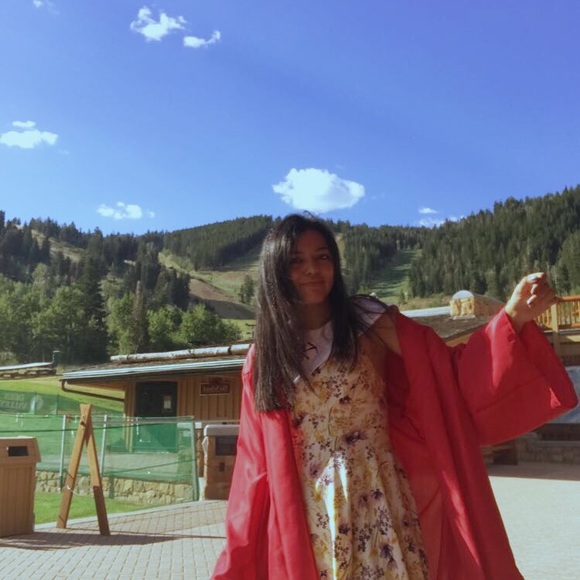 Profile Picture of Jazmin Aburto (@jazmin20430) on Poshmark