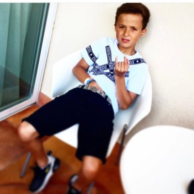 Profile Picture of Josh Varley (@JoshVarley13) on Twitter