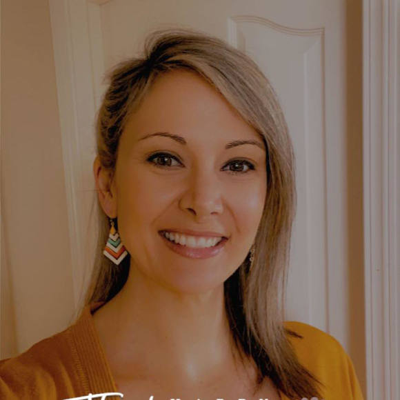 Profile Picture of Crystal Capili (@crystalcapili) on Poshmark