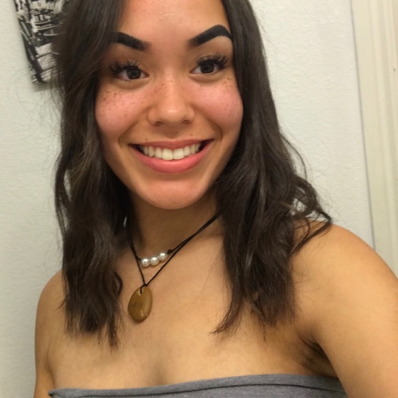 Profile Picture of Sidney Reid (@sidneyyyrr) on Poshmark