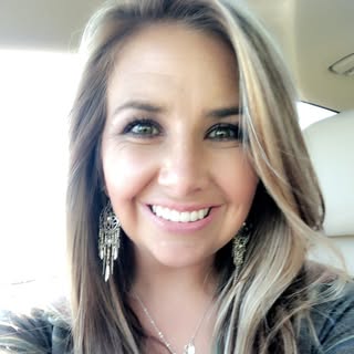 Profile Picture of Lauren Devlin (@laurdawwg) on Instagram