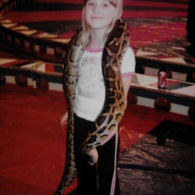 Profile Picture of Ayla Jean Halverson (@xXblack_bearXx) on Twitter