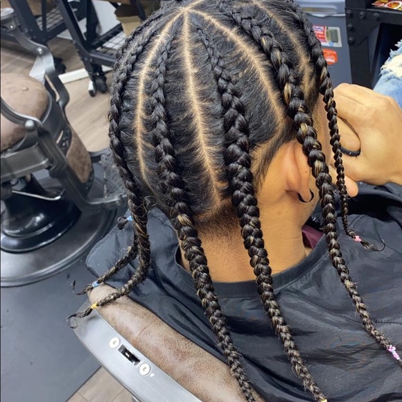 Profile Picture of Manaury Capellan (@manaury256) on Poshmark