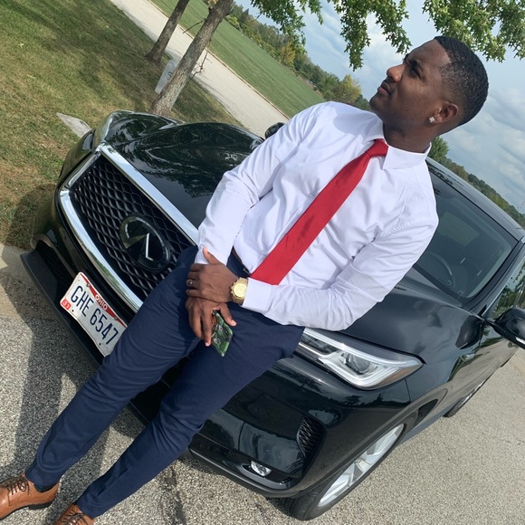 Profile Picture of Kevin Thurmond (@kthurm92) on Poshmark