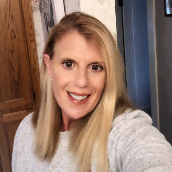 Profile Picture of Sherri Pfisterer (@jerseygirl409) on Poshmark