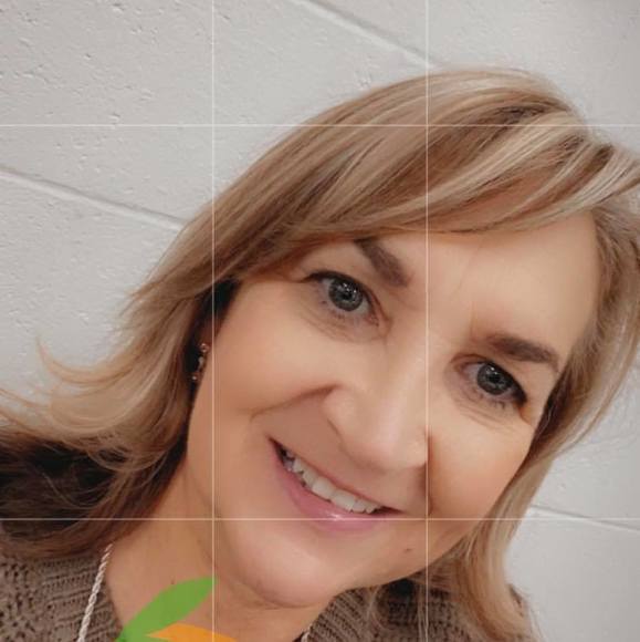 Profile Picture of Leshia Taoy (@leshiataoy) on Poshmark