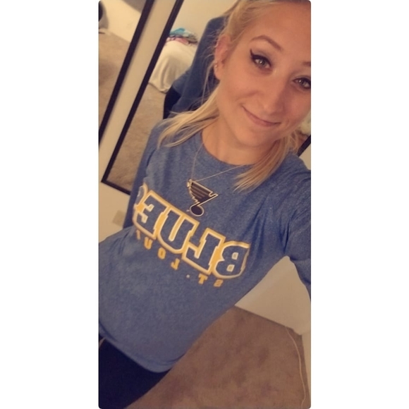 Profile Picture of Rebecca Palmgren (@palmgrenb) on Poshmark