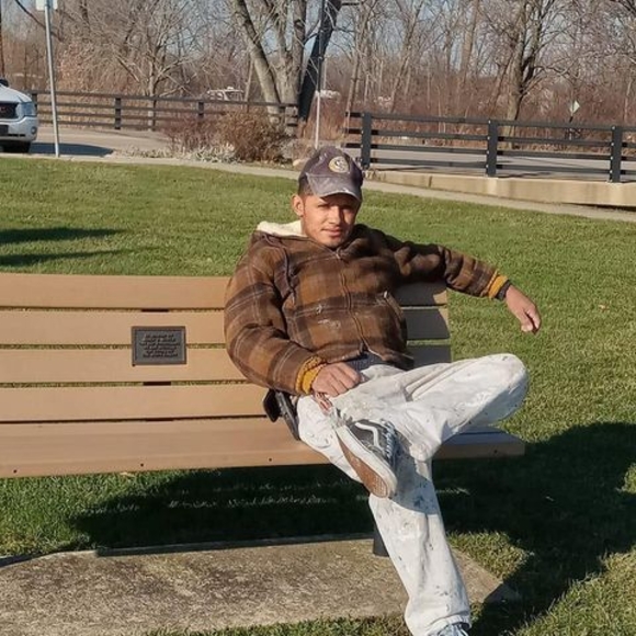 Profile Picture of Julio Lopez rafael (@nuevoamor) on Poshmark