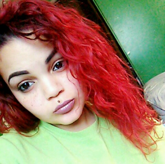Profile Picture of Brianna Wilkinson (@bribri2100) on Poshmark