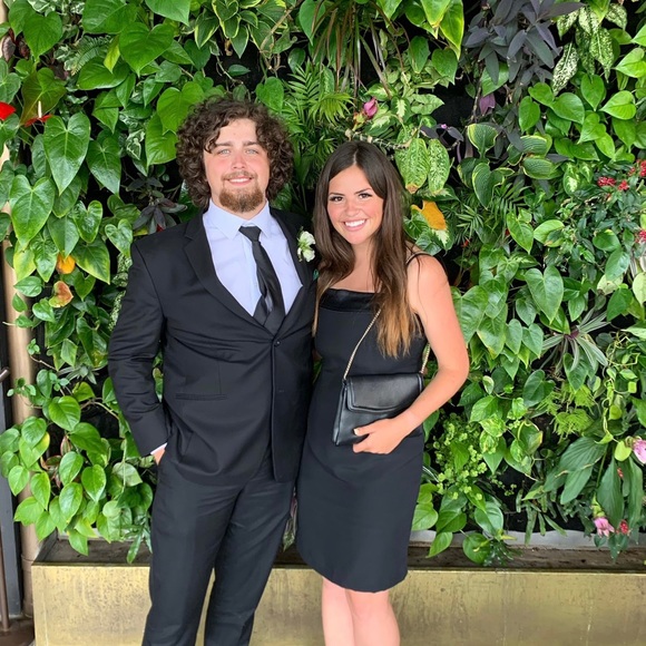 Profile Picture of Andrea Althoff (@andreaalthof792) on Poshmark