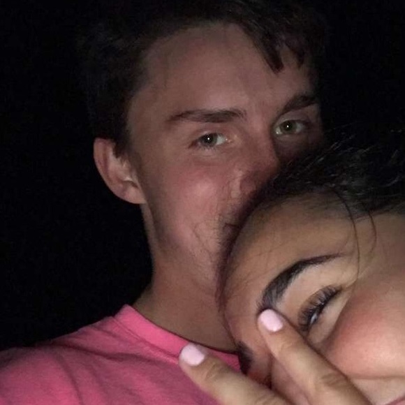 Profile Picture of Chris Vandemark (@vandemark9) on Poshmark