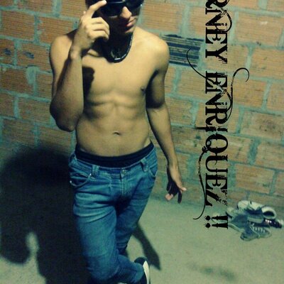 Profile Picture of Dustin Enriquez (@Ferneych1996) on Twitter