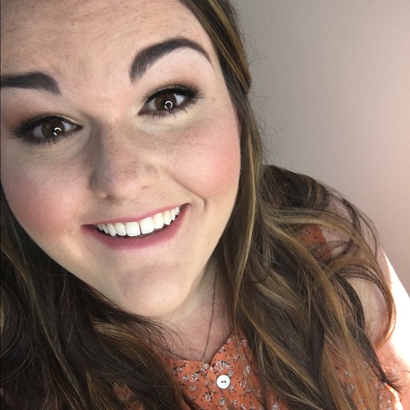 Profile Picture of Mattie Bunch (@mbunch715) on Poshmark