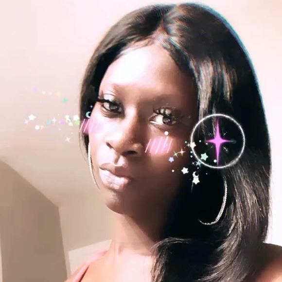 Profile Picture of Keitha Nicole (@keithanicole) on Poshmark