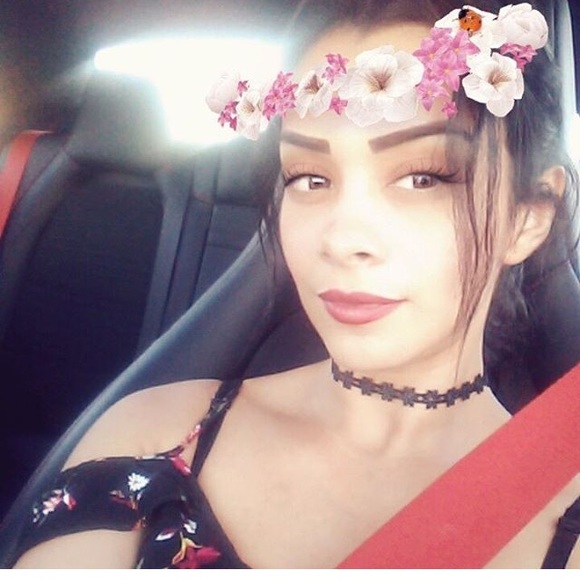 Profile Picture of Naomi Jimenez (@tinydoll26) on Poshmark