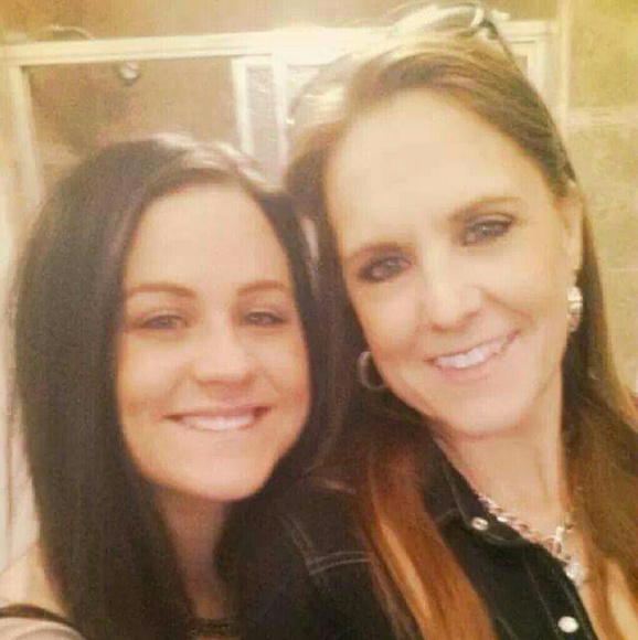 Profile Picture of Renee Lapointe (@reneelapointe) on Poshmark