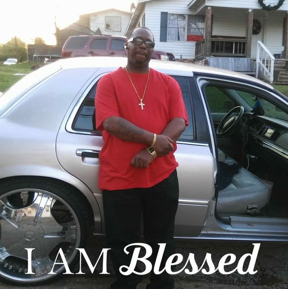 Profile Picture of Lawrence Williams (@lawrencewill568) on Poshmark