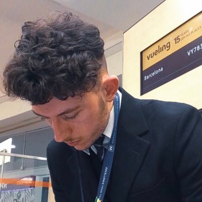Profile Picture of 𝐉𝐀𝐌𝐄𝐒 𝐇𝐄𝐍𝐄𝐆𝐇𝐀𝐍  🛫 (@jd_heneghan) on Twitter