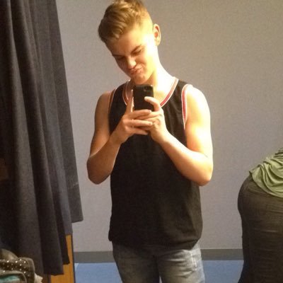 Profile Picture of Isaac John Klassen (@isaac2190) on Twitter