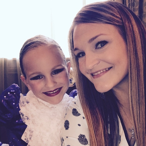 Profile Picture of Chrissy Rascoe (@crascoe627) on Poshmark