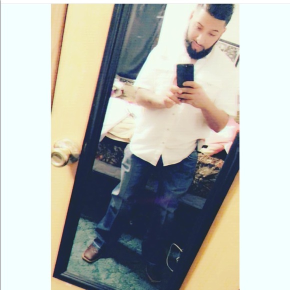 Profile Picture of Amador Ramos (@ayooalexx20) on Poshmark