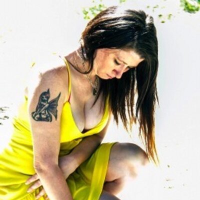 Profile Picture of Shannon Hotchkiss (@huggabunchable) on Twitter