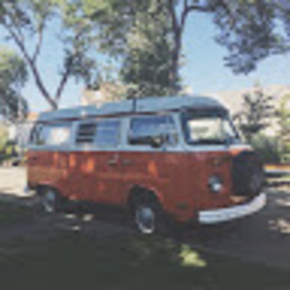 Profile Picture of Aldrin Eaker (@aldrineaker) on Poshmark