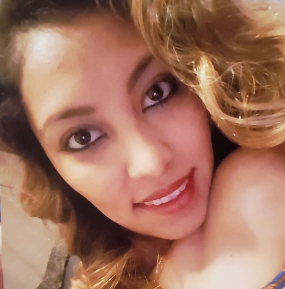 Profile Picture of Karlayeli Morales (@chrizdaniel) on Poshmark