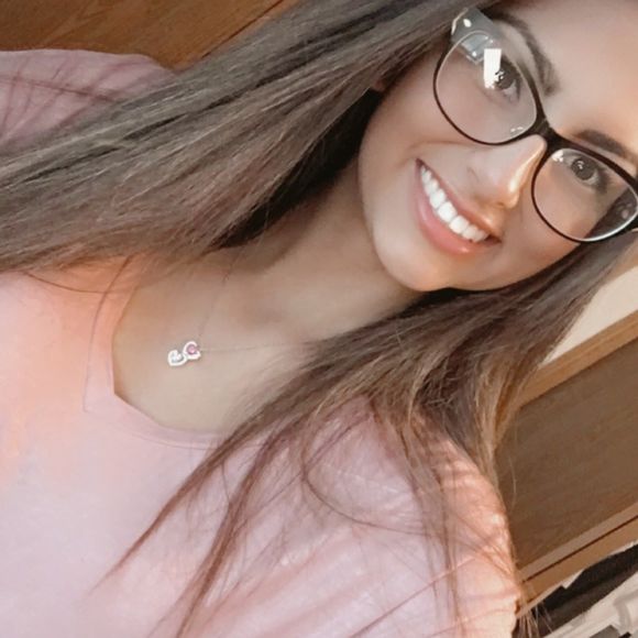 Profile Picture of Mariah Prokopiak (@mariahprokopiak) on Poshmark