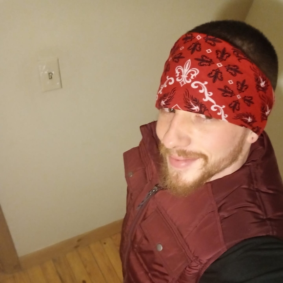 Profile Picture of Roku Speece (@ryanspeece91) on Poshmark