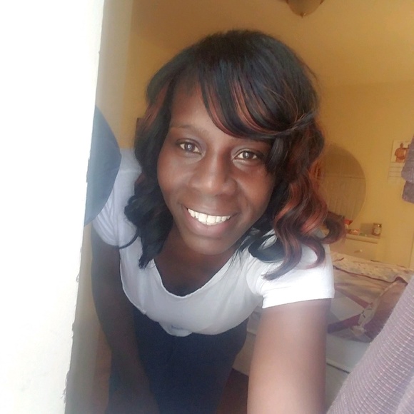 Profile Picture of Merk Savage (@merk35) on Poshmark