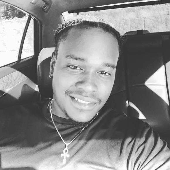 Profile Picture of Carlos Bryant (@loso1227) on Poshmark