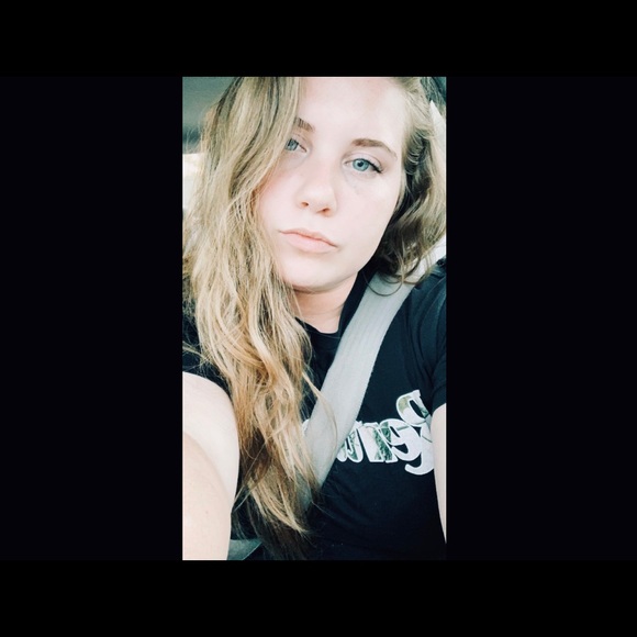 Profile Picture of Katrena Guyder (@katrena99) on Poshmark