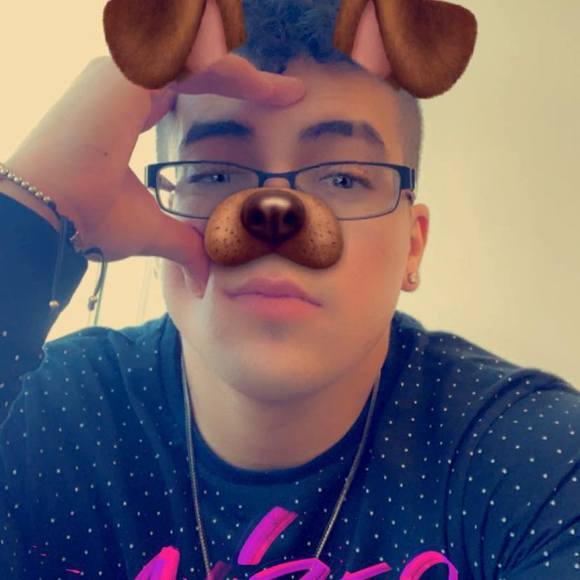 Profile Picture of Daniel Barros (@danielbarros615) on Poshmark