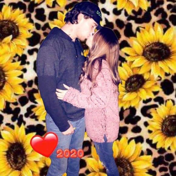 Profile Picture of Harmony Boyd (@harmonytaylor02) on Poshmark